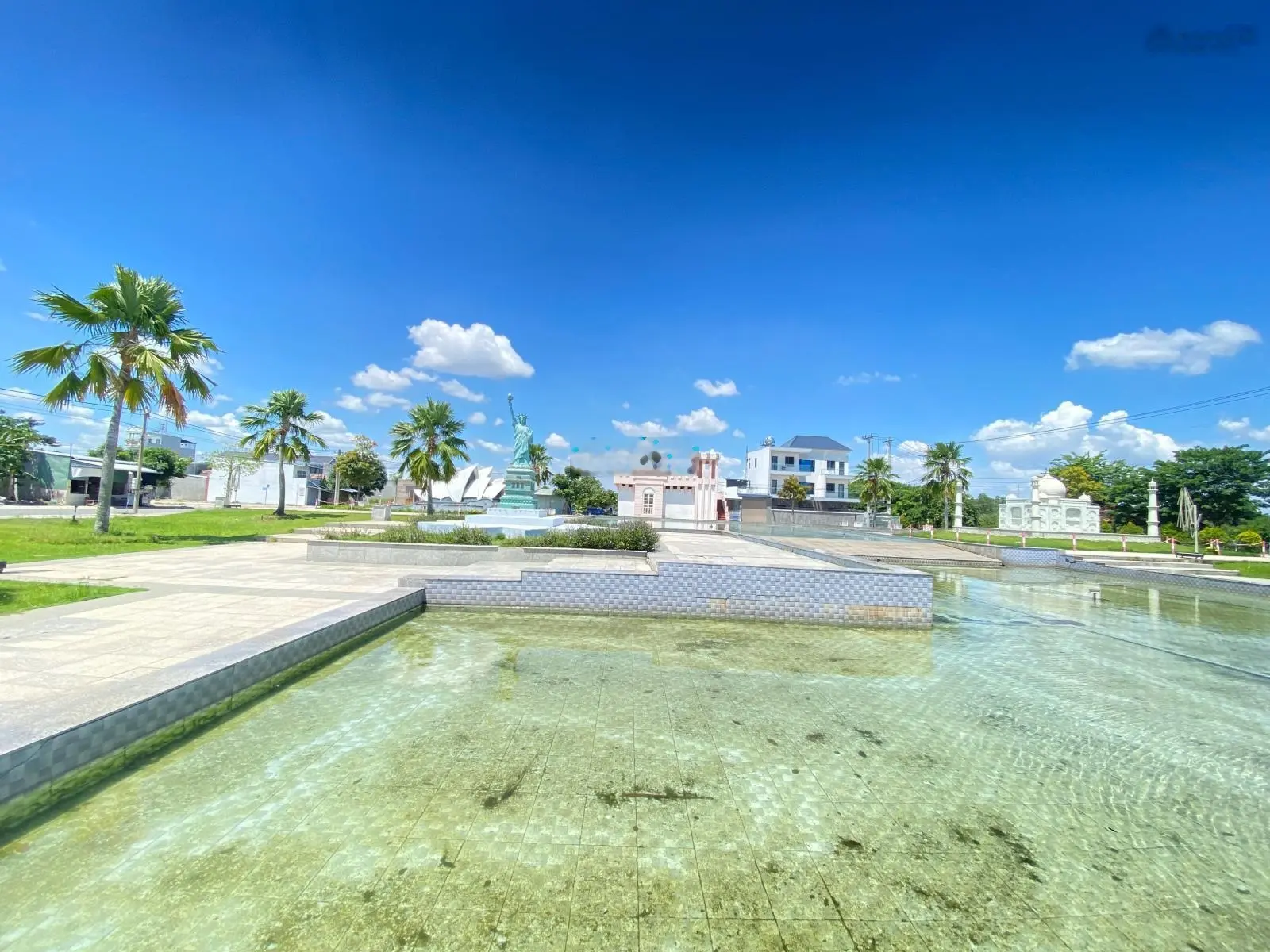 Bán đất Cát Tường Phú Sinh ngay công viên 7 Kỳ Quan Thế Giới DT: 5x19=95m2 SHR, vị trí siêu VIP ạ