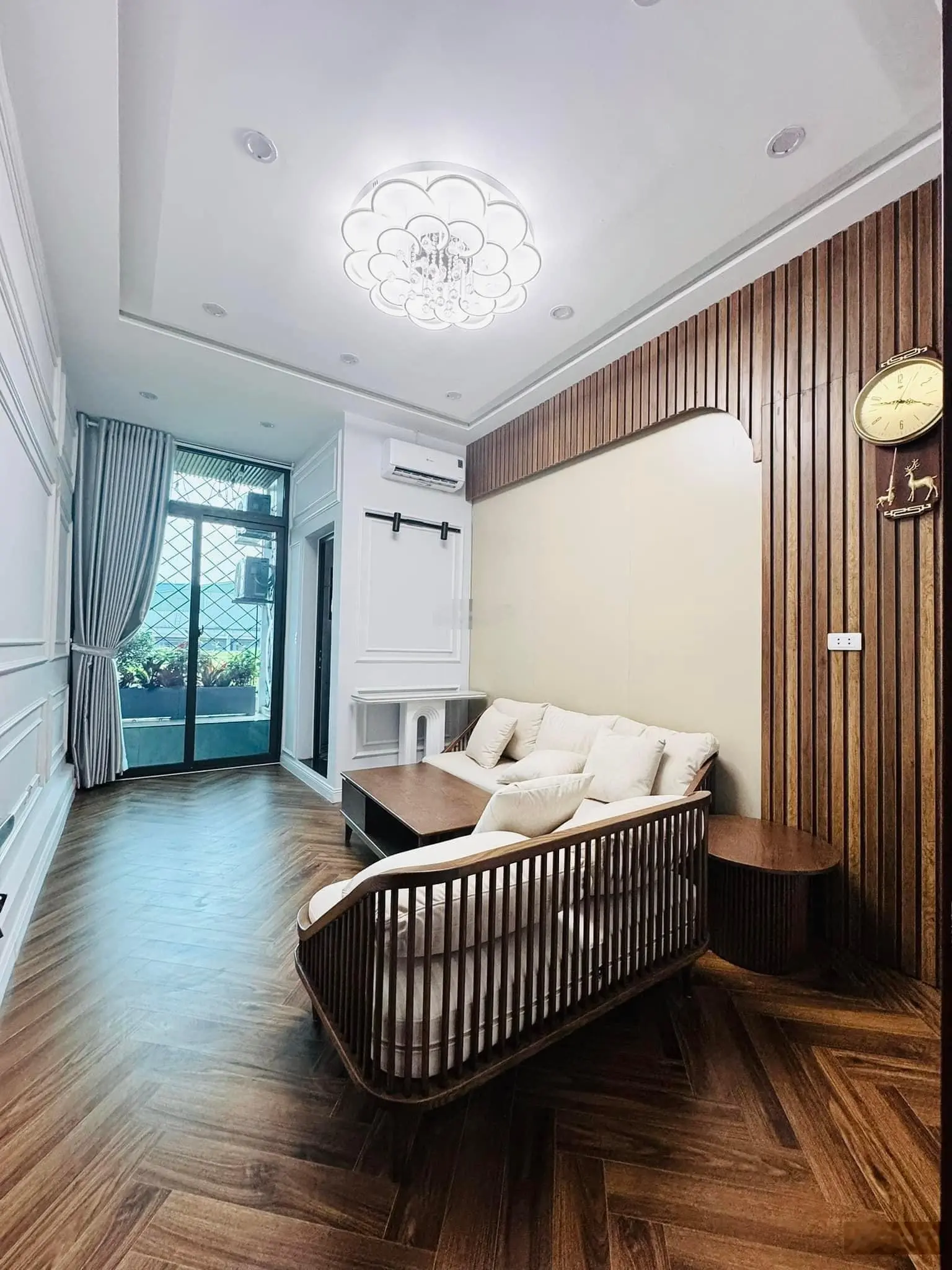 6.8 tỷ-38m2-lò đúc- trần khát chân-full nội thất- gân phố