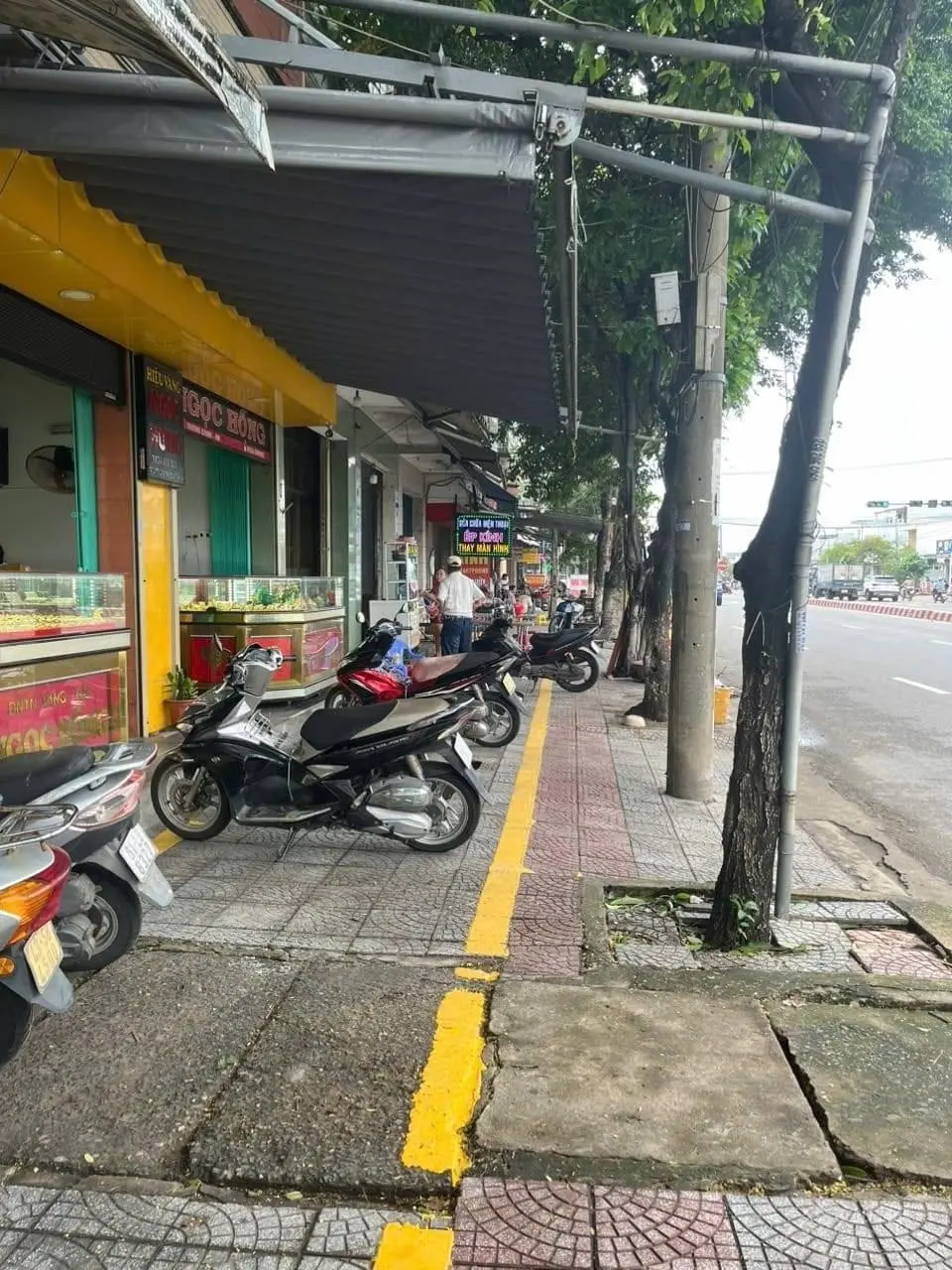 Bán đất tặng nhà 2 tầng mt Trường Chinh - Thanh Khê vị trí kinh doanh sầm uất giá đầu tư
