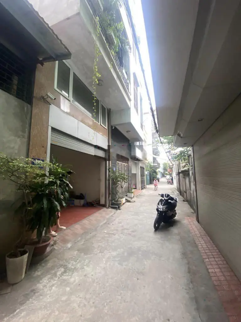 Phân lô - cầu diễn-phú diễn 6 tầng 60m2- dân xây- gara ô tô - ngõ thông - ở sướng