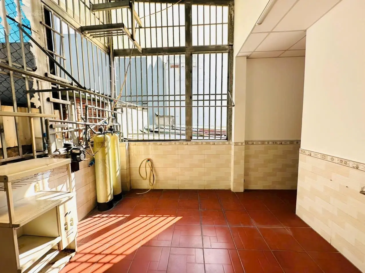 Bán nhà phố 4m x 14m đúc 2 lầu 4PN 3WC Sân thượng, hẻm 1/ ngắn cách đường chỉ 30m
