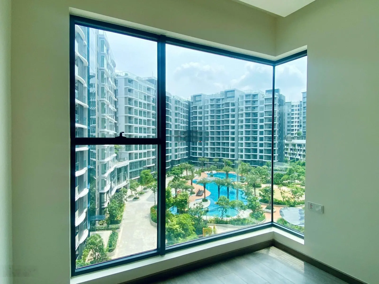 View đẹp nhất Centery - 3PN tháp C6 - 121m2 - View Landmark - Chiết khấu 17% - Nhận nhà ngay