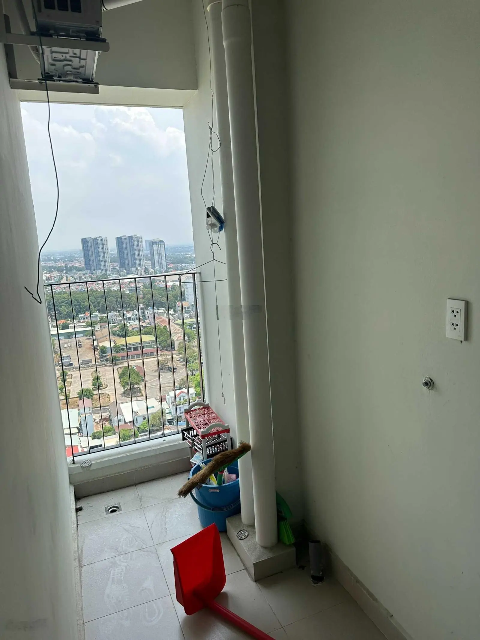 Nhận căn hộ 57m2 thanh toán 290 triệu - Bcons Garden - 2PN - 2WC giá chỉ 1,45 tỷ, bao thuế phí