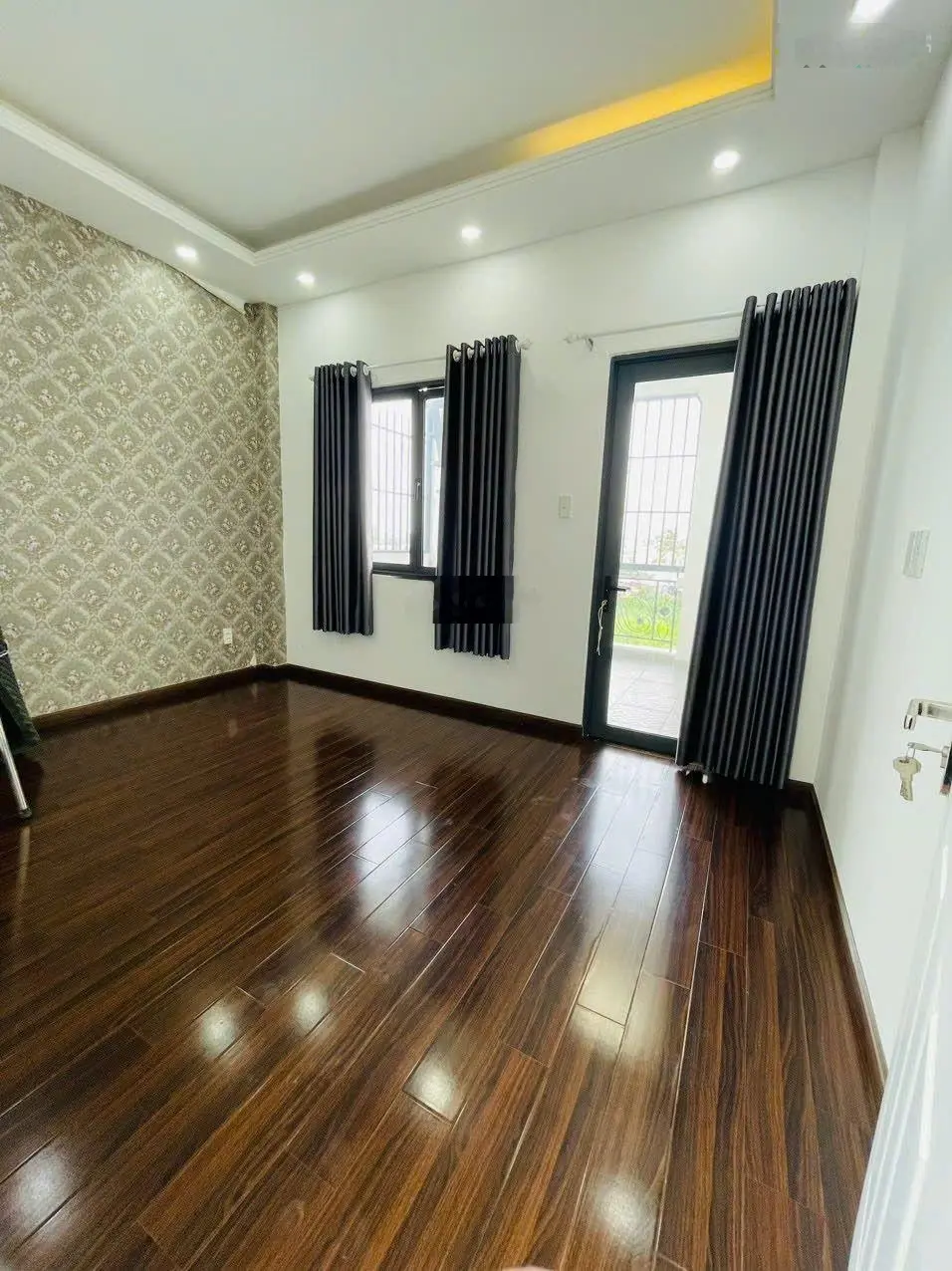 Bán nhà 4x13m,3 tầng,hẻm xe hơi 6m. Quận 7. Chủ 6.8 tỷ. Đường Huỳnh tấn phát, sát Phú Mỹ Hưng