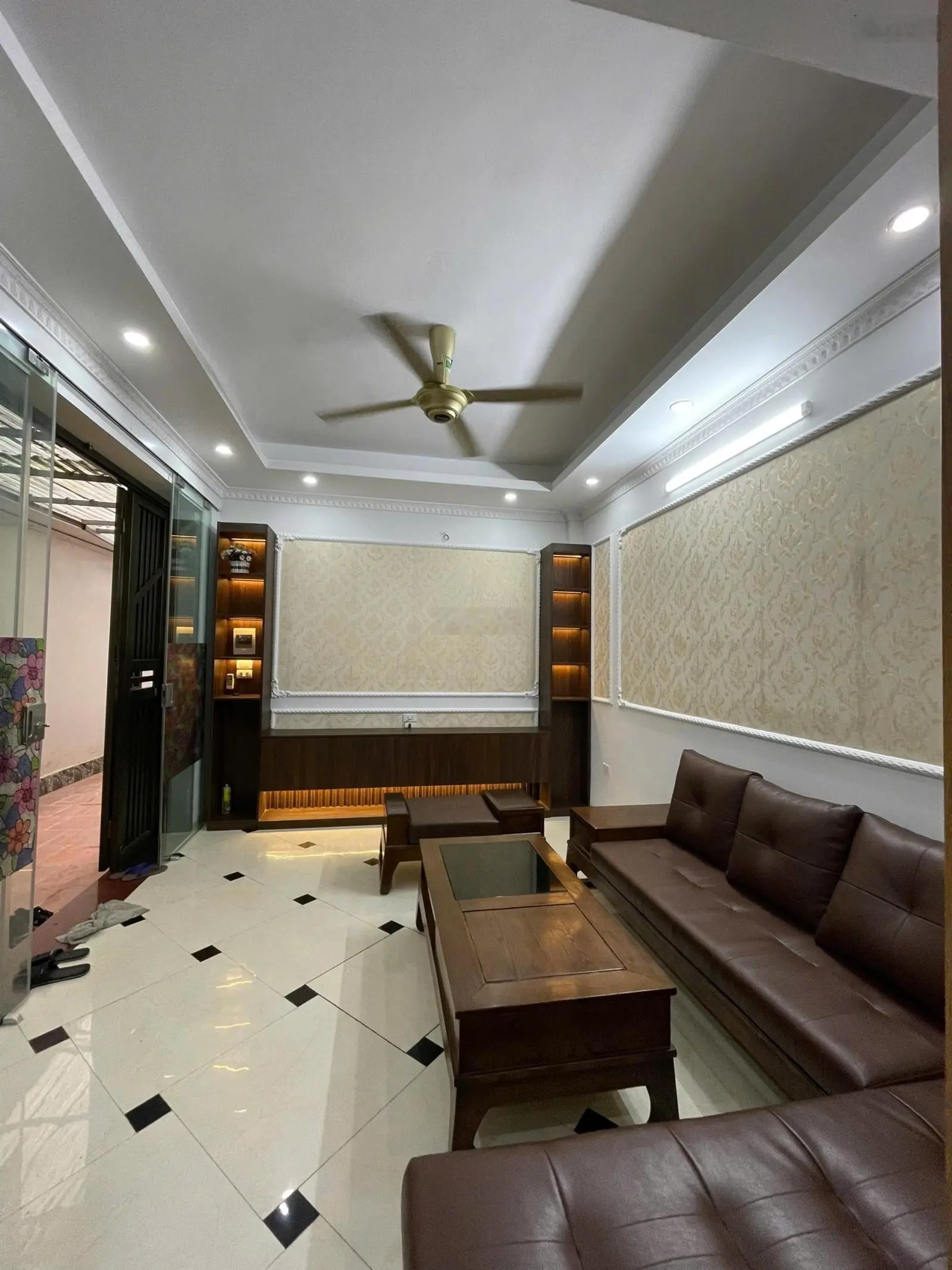 Phân lô ngõ thông 5 tầng 20m ra ô tô tránh đỗ - gần phố - gần nhà văn hoá khu full nội thất 7.5 tỷ
