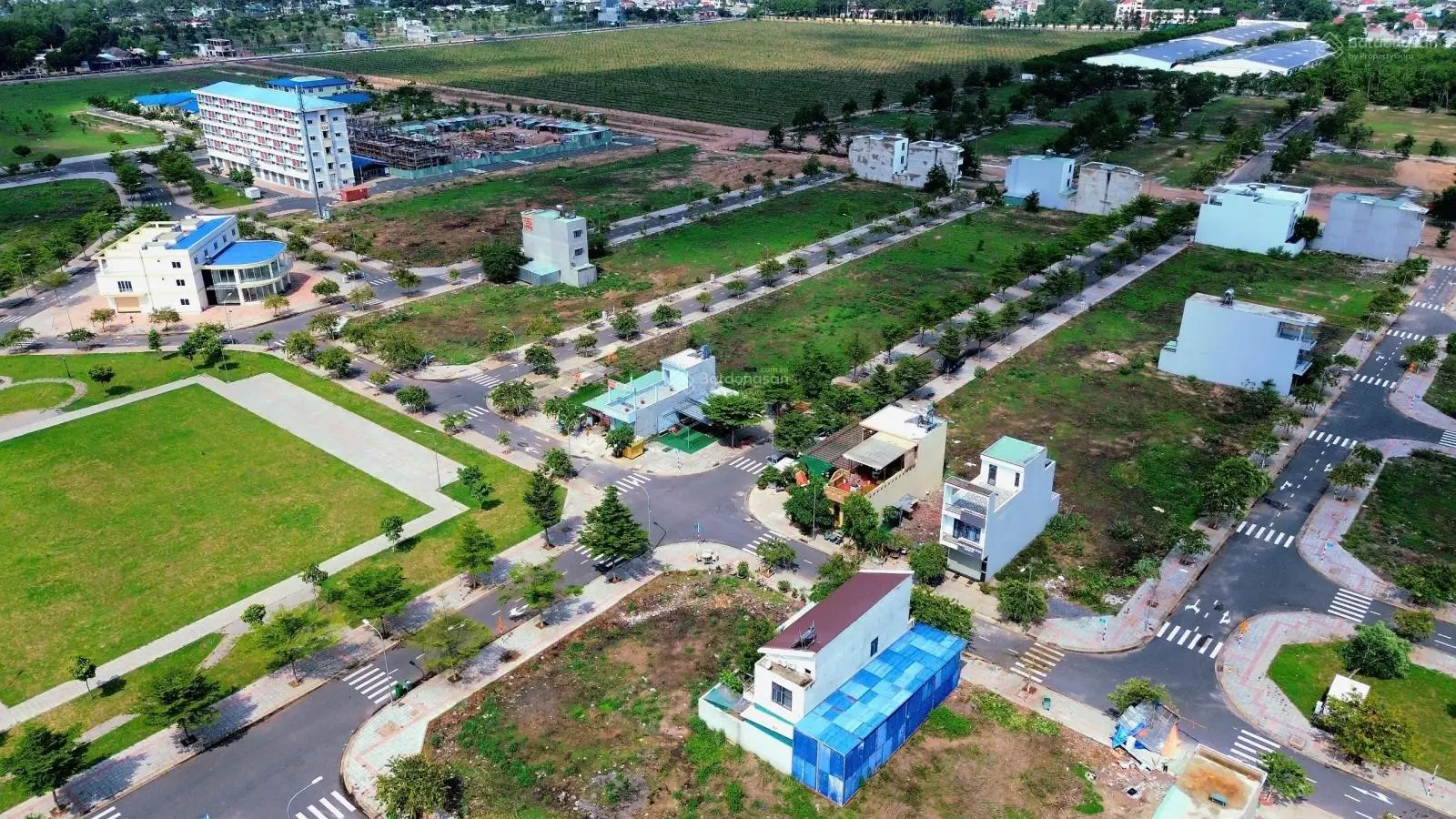 Bán lô đất sổ riêng thổ cư 100m2 KDC Bàu Xéo