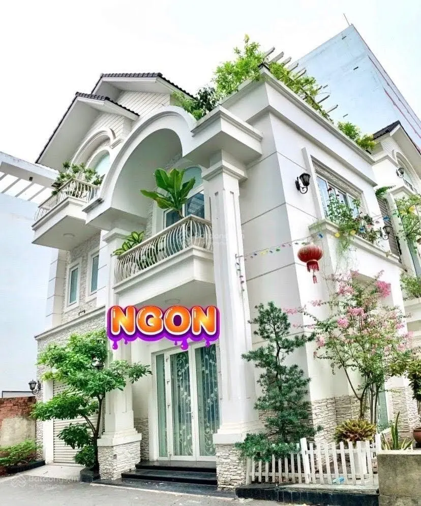 Bán nhà biệt thự VIP Bờ Bao Tân Thắng, đối diện Aeon Mall Tân Phú, DT 12mx16m, 3 lầu mới đẹp, NTCC