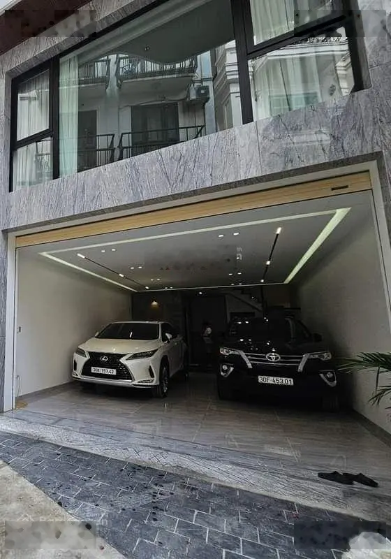 Mảnh đất phân lô đt Ngọc Thụy - Long Biên. DT: 80m2 - MT 5,6m. Giá 2x tỷ. LH: 0765505555