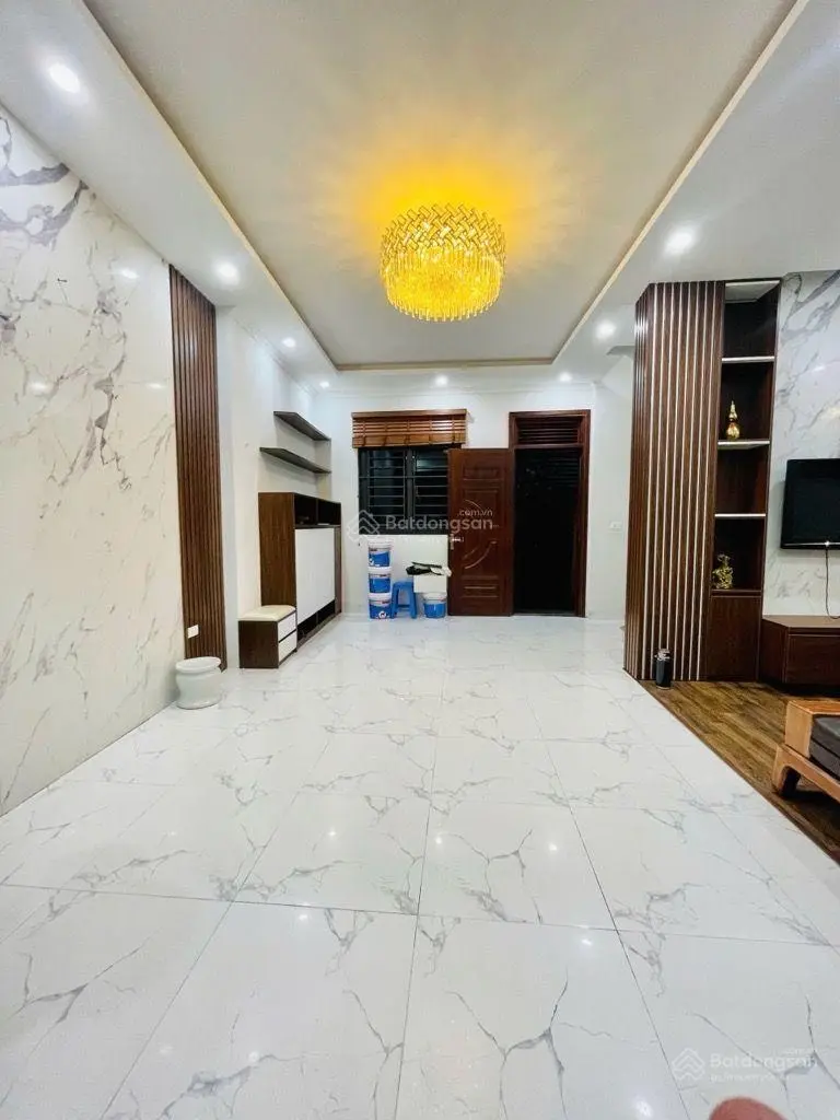 Bán nhà 5 tầng dt 42m . ngõ 95 phố vũ xuân thiều long biên. nhà mới ở luôn, công năng đầy đủ, gần đ