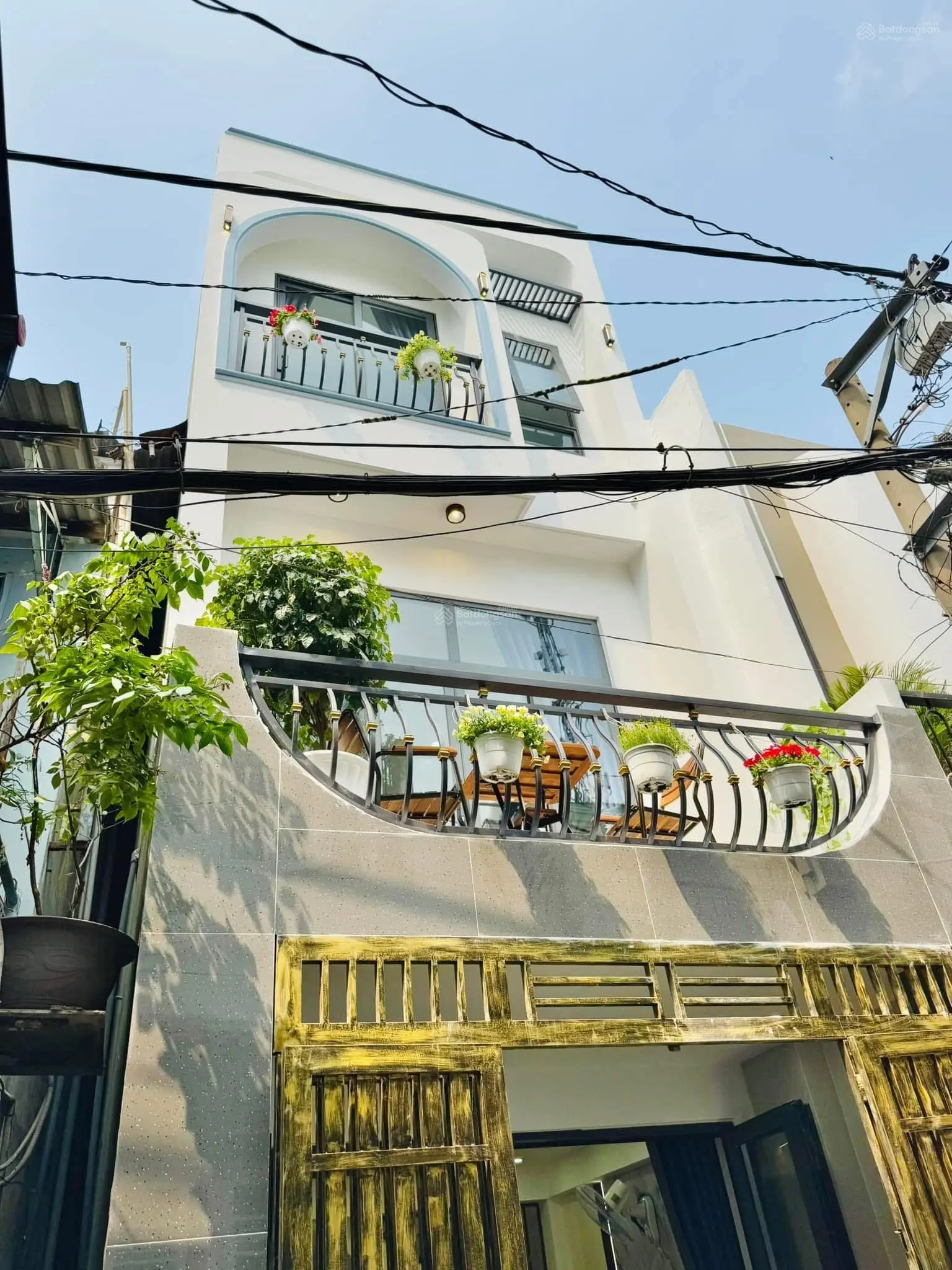 Đi nước ngoài bán nhà Đặng Chất, P.3, Q.8. GIÁ 2TỶ950. DT 48m2. Đang cho thuê 17tr/th. SHR HXH 5m