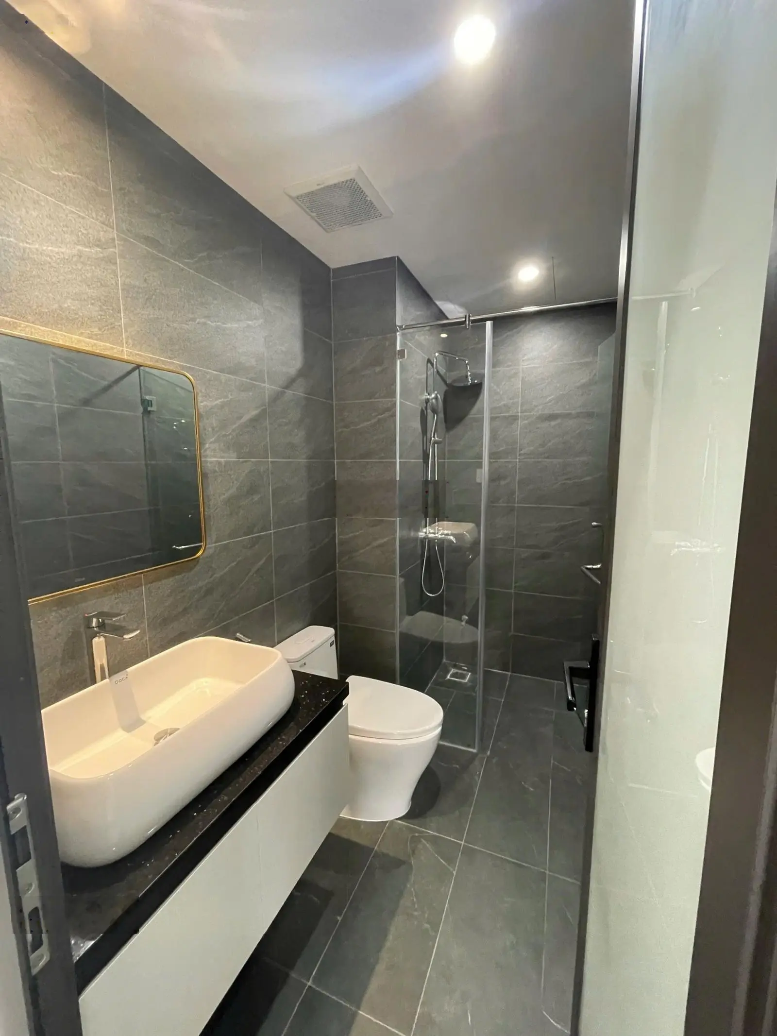 Bán nhà 2 tầng mặt tiền gần chợ Kỳ Đồng Quận Thanh Khê 94m2 giá 6,3 tỷ