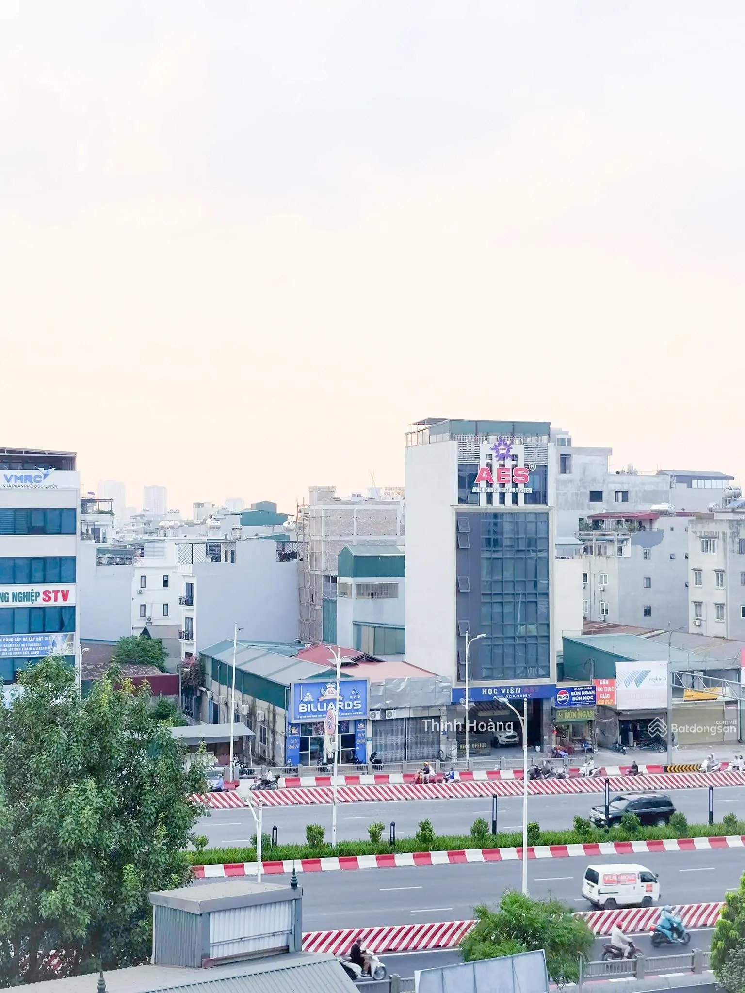 Bán nhà có 1 - 0 - 2 Đàm Quang Trung đối diện Aeon 35m2 6 tầng ngõ thông oto đậu