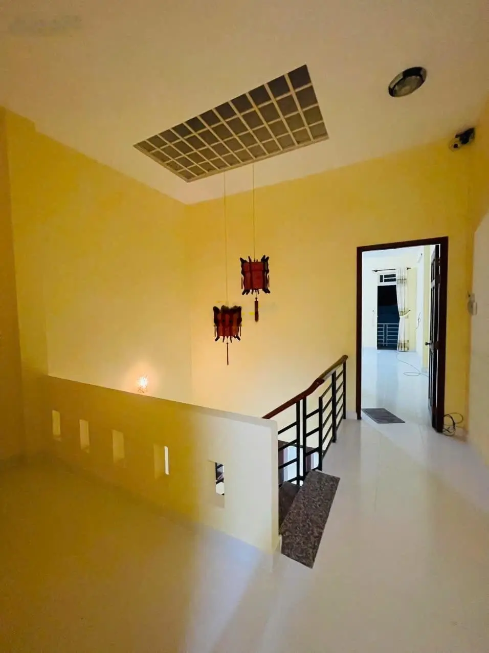 Bán nhà 70m2 2 tầng 4.9 tỷ mới ở ngay chợ Thủ Đức
