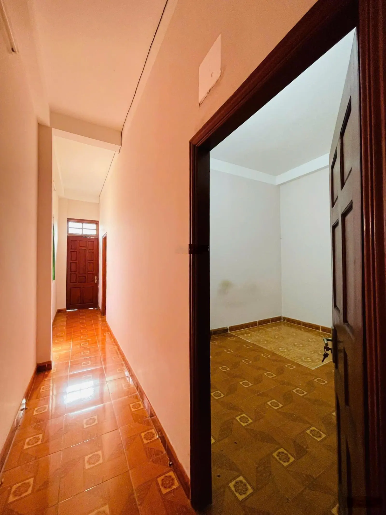Bán nhà 3 tầng 3 mê đúc, view kênh mặt tiền Chúc Động, Hoà Minh, giá chỉ 4,45 tỷ thương lượng