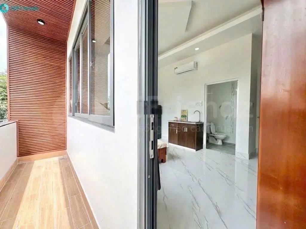 Tòa nhà căn hộ dịch vụ 4 lầu mặt tiền Man Thiện cần bán