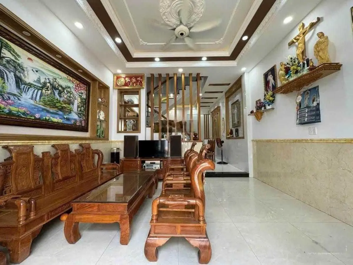 Giảm sâu bán nhanh nhà đường Nguyễn Sơn Hà, Q3 - 60m2. Sổ hồng chính chủ. Hẻm xe hơi