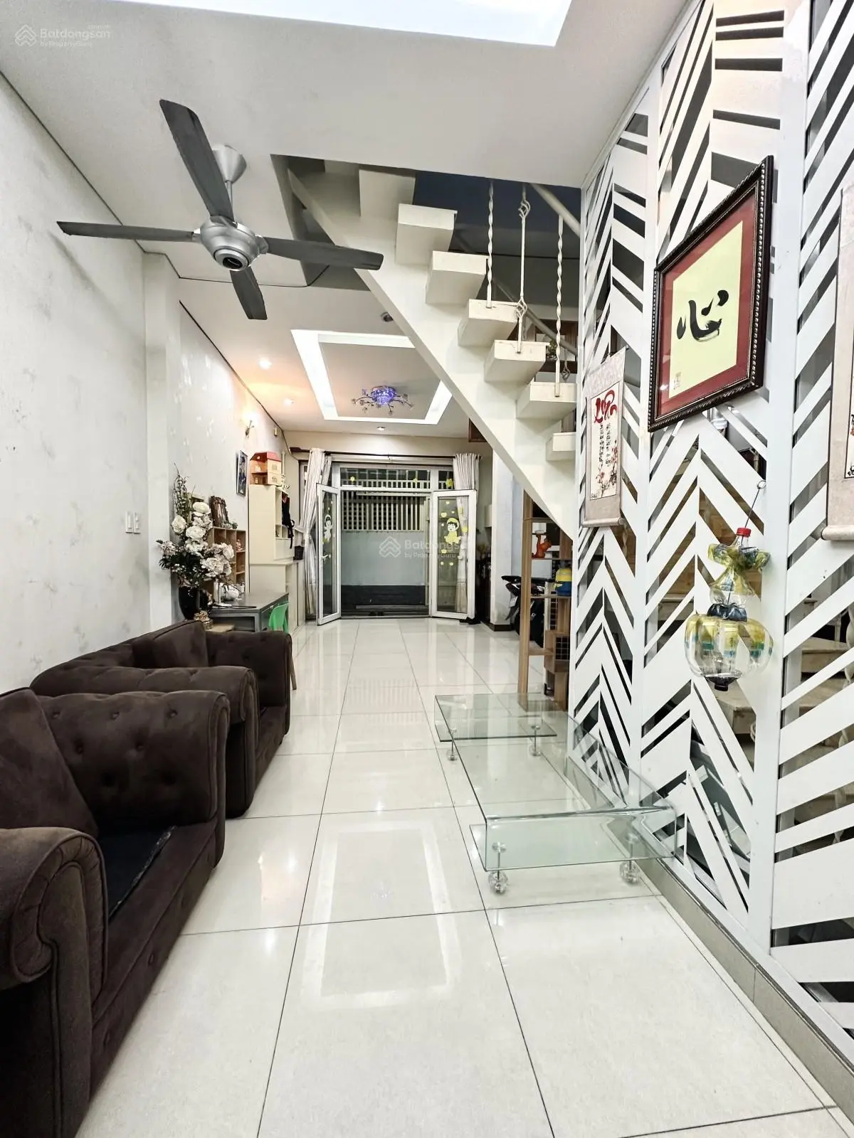 Bán gấp nhà 65m2 (5m x 13m) 2 lầu đường Nguyễn Trọng Tuyển giá 6,5 tỷ