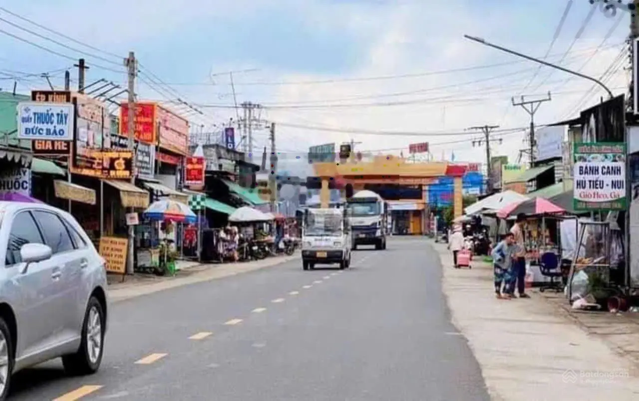Đất siêu rẻ tại 890 triệu ở đường Bùi Thị Xuân, Dĩ An, 100m2, SHR, full thổ cư