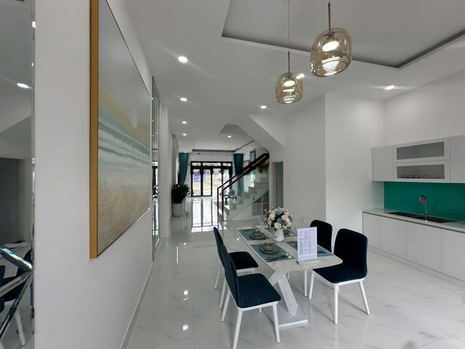 Nhà phố Gia Khải Luxury đối diện chợ An Điền, mặt tiền đường sạch đẹp rộng 42m
