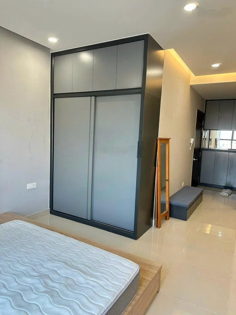 The Sun Avenue Ofifcetel tầng trung view đẹp Đông Nam full nội thất cao cấp giá bán nhanh 1,890 tỷ