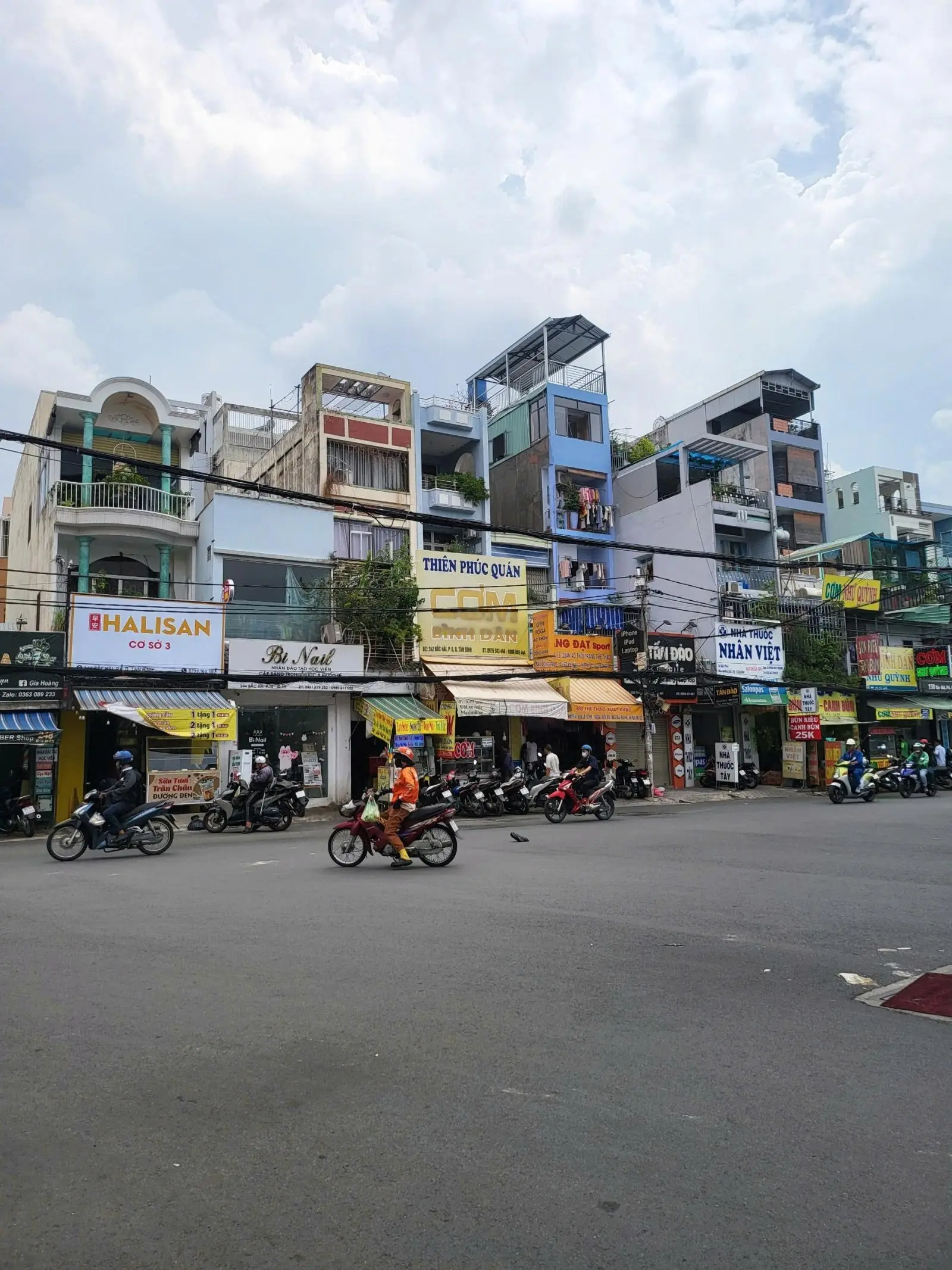 Hiếm nhà bán MT đường Chấn Hưng, P.6, Q.Tân Bình - Nhà đẹp, vị trí vàng, không mua là tiếc!