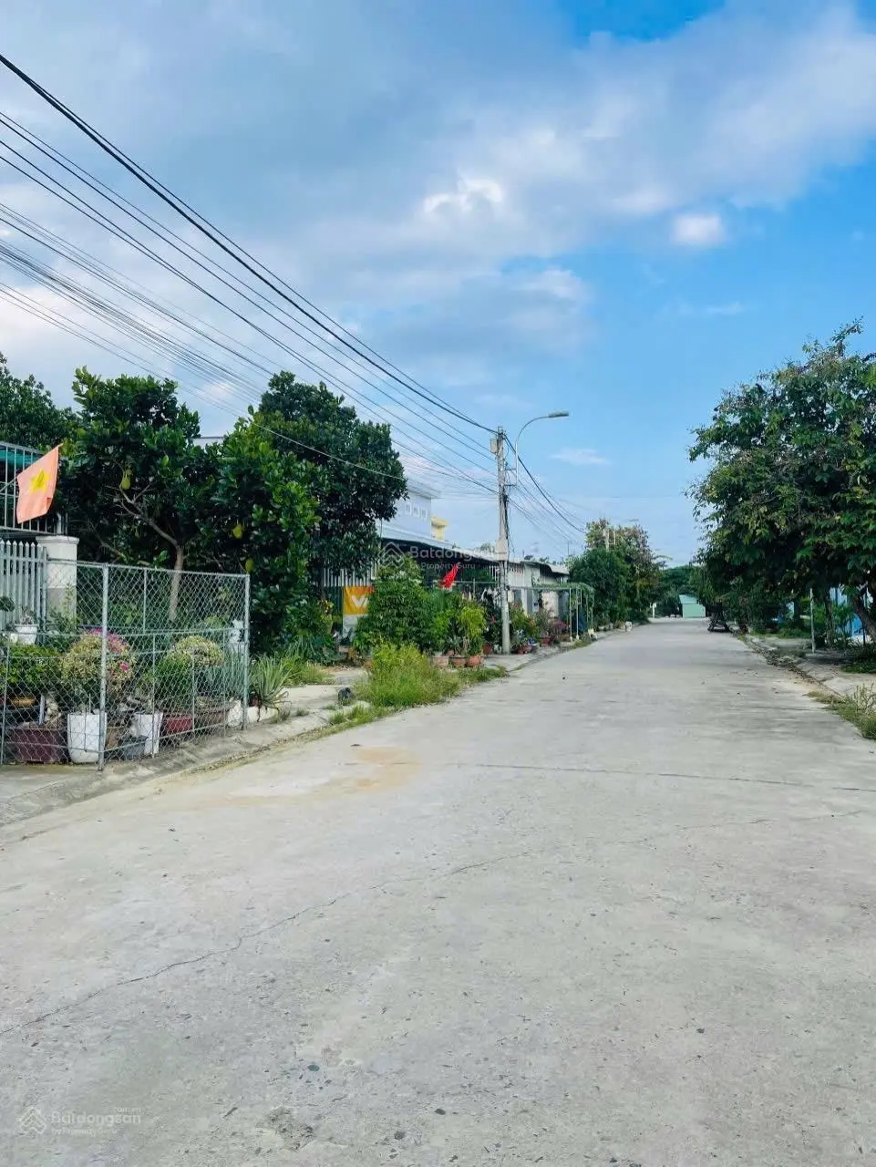 Bán Nhà cấp 4(120m2, ngang 6 m), thuộc Tái Định Cư Vĩnh Hiệp, cách TTTP Nha Trang 3 km, Giá 3.6 tỷ