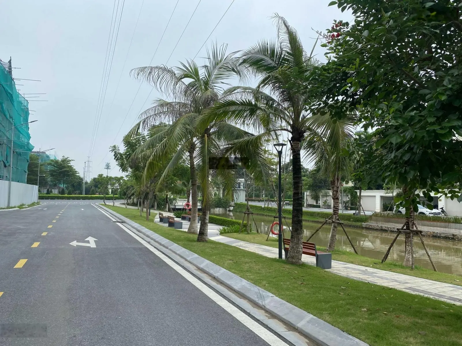 Bán biệt thự Song Lập CĂN GÓC, DT 260m2, mặt tiền 30m giá 44.x tỷ tại An Lạc Green Symphony