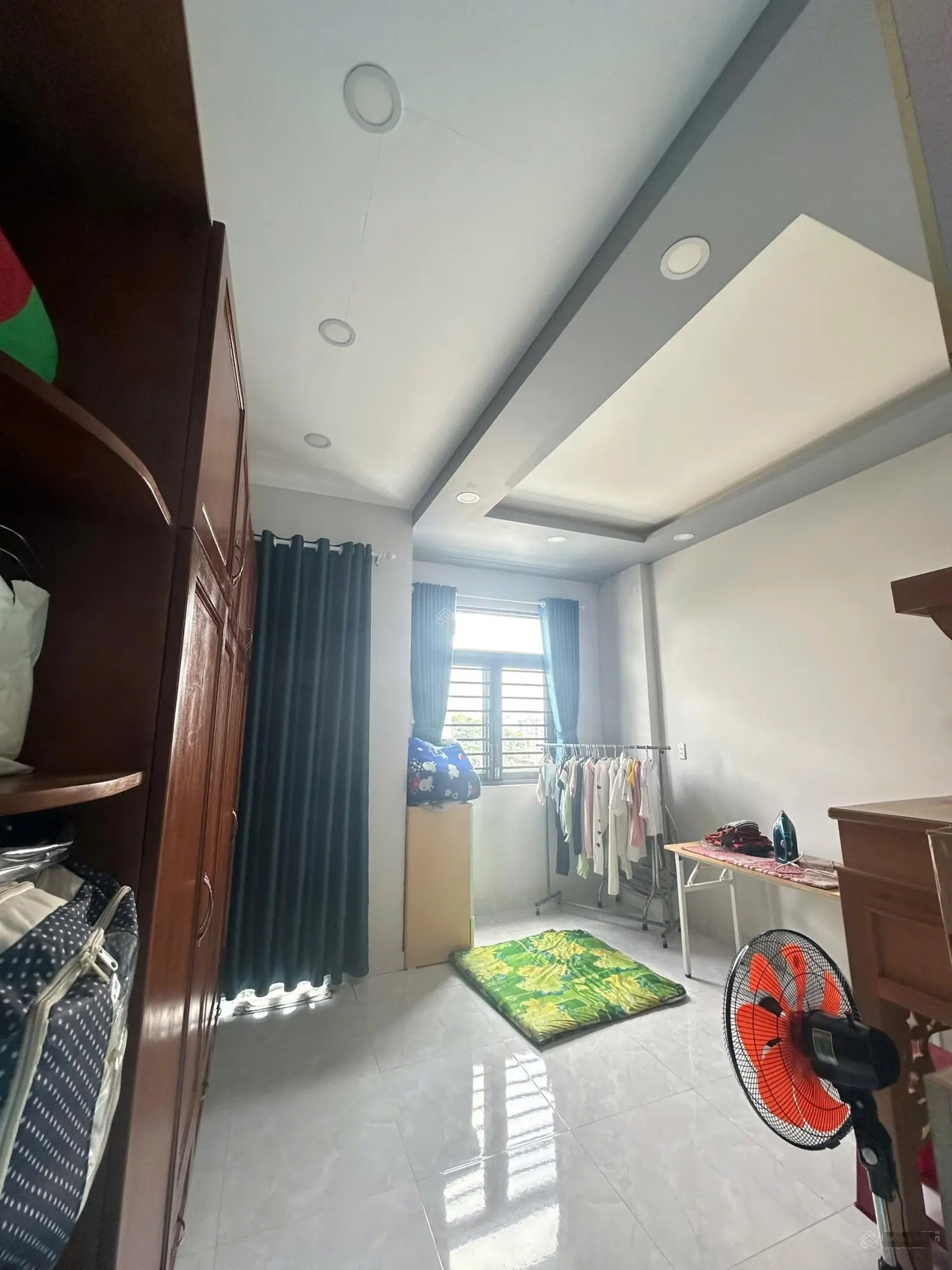 Bán nhà 1/ Đ. Miếu Gò Xoài - Vị trí cực đẹp, nằm đầu hẻm, trước nhà 6m, hẻm thông xe hơi