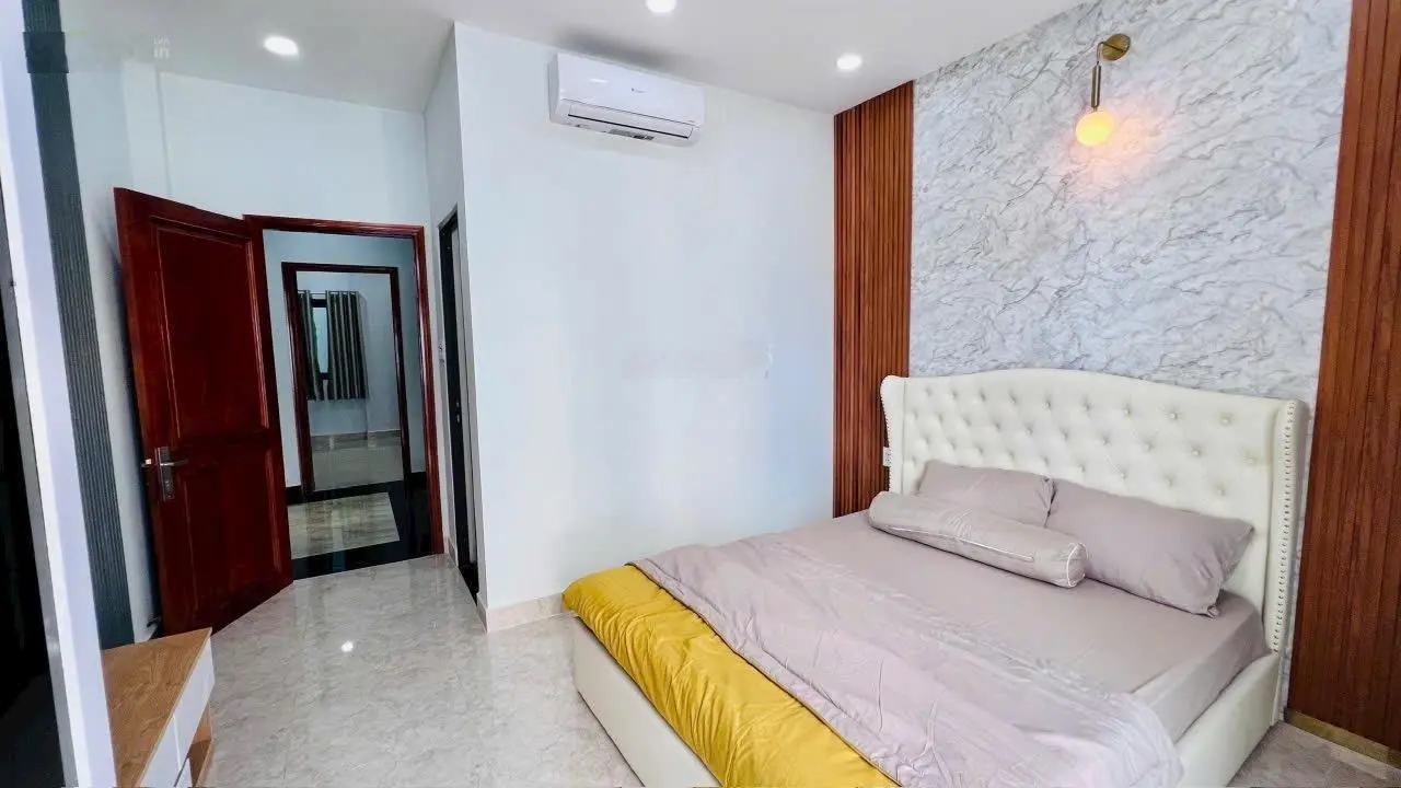 Tôi cần bán gấp căn nhà Nghĩa Phát, Tân Bình giá 3tỷ3/46,5m2. Đủ nội thất, Sổ hoàn công 1trệt2lầu