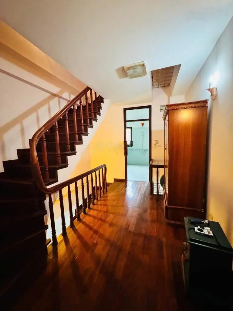 BÁN NHÀ RIÊNG KHU VIP ĐẶNG TIẾN ĐÔNG, THÔNG THOÁNG TRƯỚC SAU, MẶT TIỀN RỘNG 5,8M 65M 5 TẦNG.