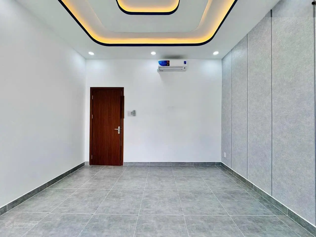 Sang Mỹ định cư! Bán nhà 62m2 đường Hồng Bàng,Q11 giá 3tỷ150. Gần cầu vượt Cây Gõ. Hẻm 7m. Sổ riêng