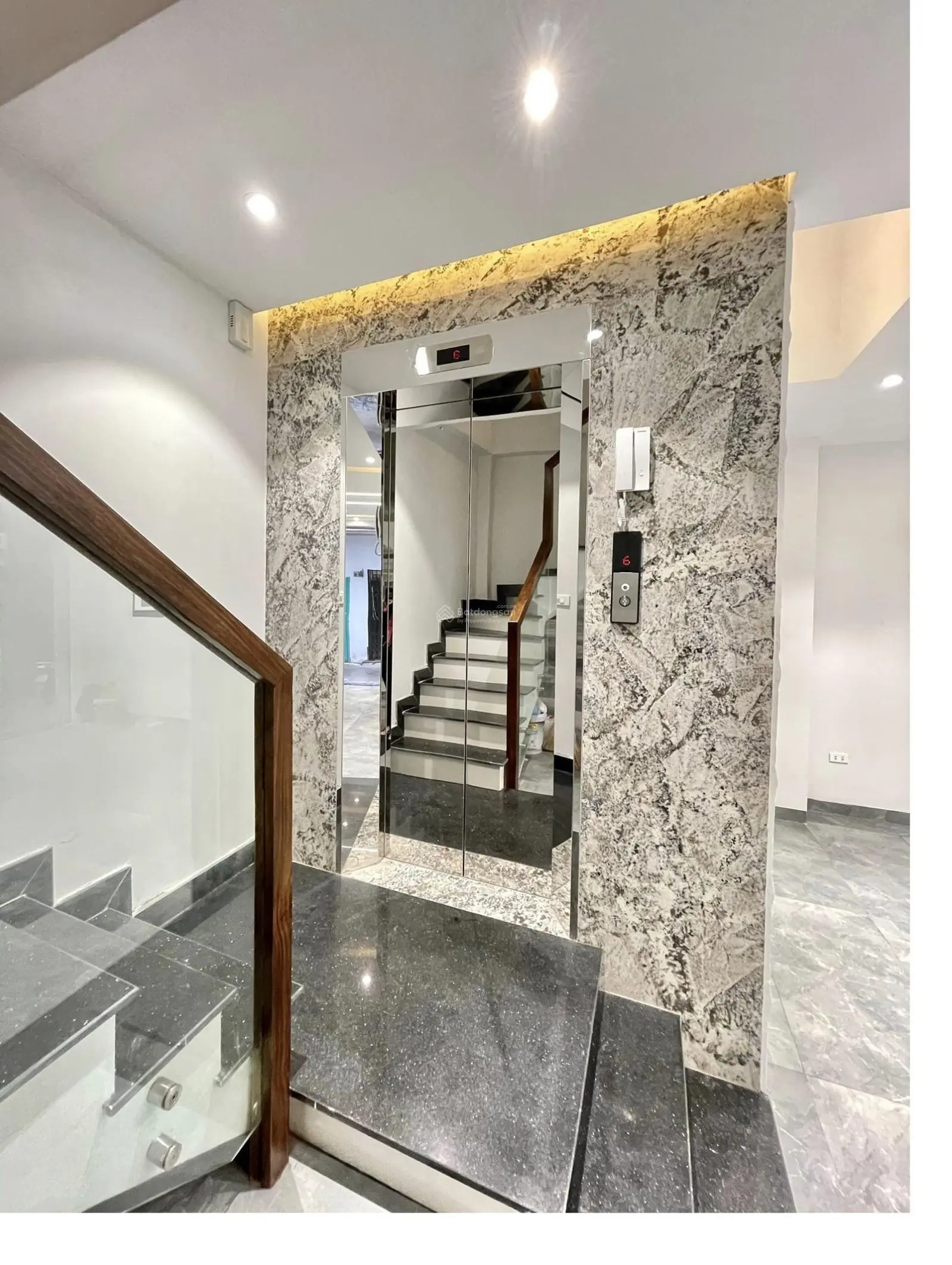 Bán nhà Phạm Hùng kinh doanh thang máy 80m2 mt 6m chỉ 29.5 tỷ