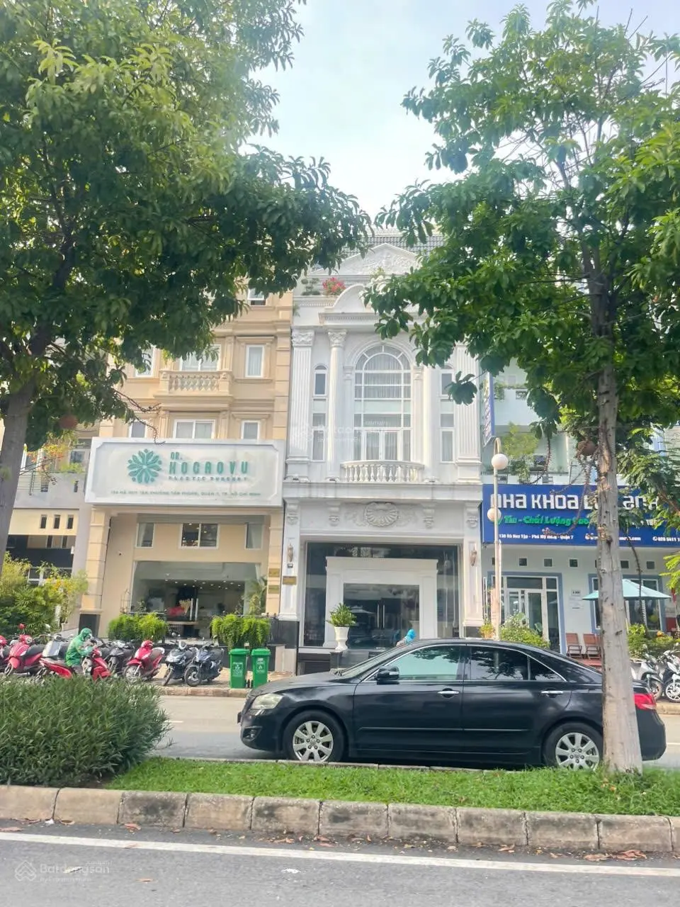Bán siêu biệt thự đường Bùi Bằng Đoàn lô góc căn độc quyền