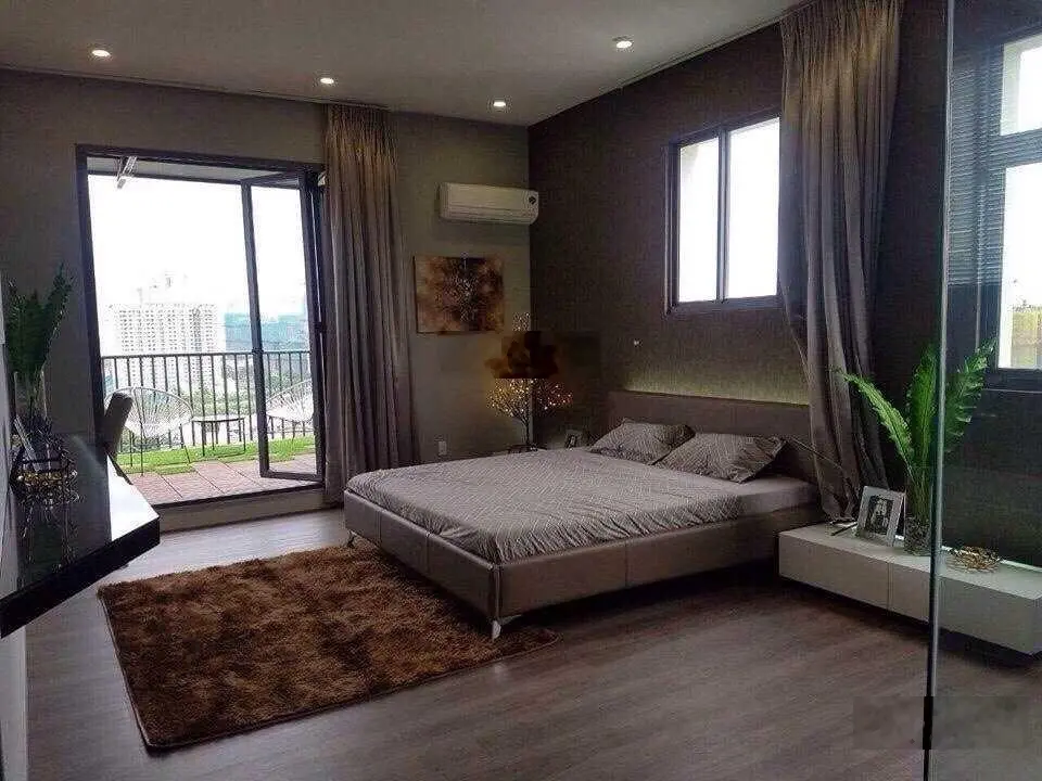 Bán căn hộ sân vườn Riverside Residence sân vườn giá rẻ DT 195m2 giá 10 tỷ liên hệ: 0912 976 ***