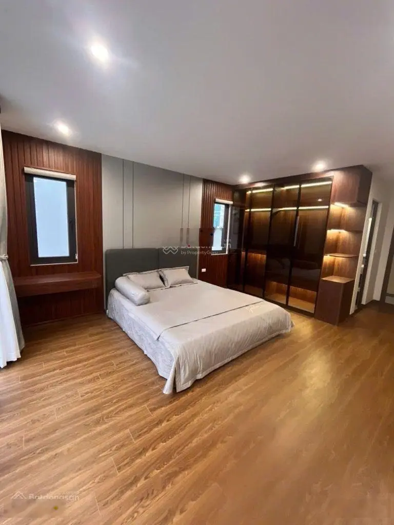 Siêu phẩm ngọc thụy,65m, 4 ngủ,thang máy ,,gara 2 ô tô,nội thất sang sịn,chỉ 17.5 tỷ