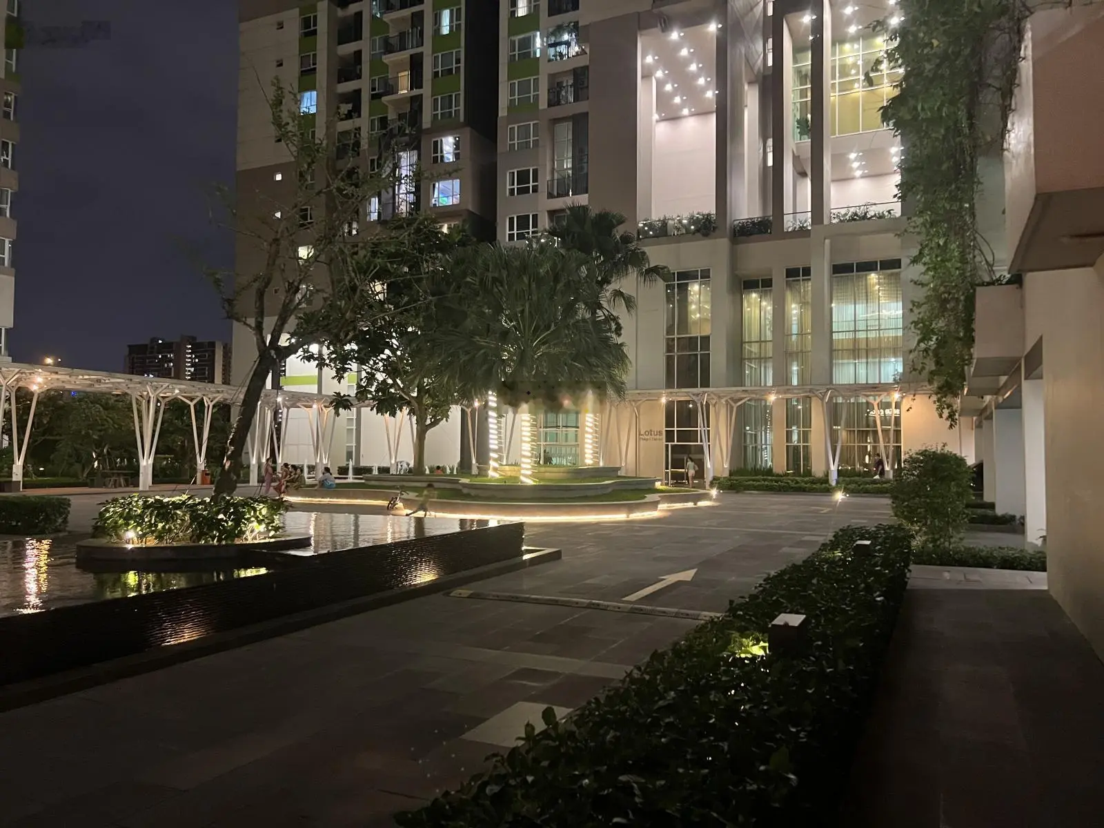 Bán gấp 2PN Vista Verde - DT 83m2 - View thoáng mát chỉ 5.3 tỷ net - Sổ hồng- LH em Ly 0396 702 ***