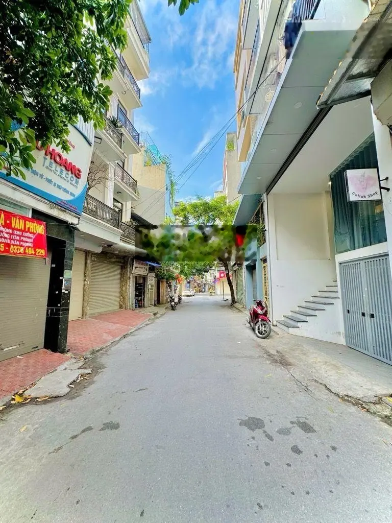 Nhà mặt phố giáp bát dt:142m2 ,3 tầng mt6,2m vị cực đẹp kinh doanh đặc địa mặt siêu rộngkhu dân trí
