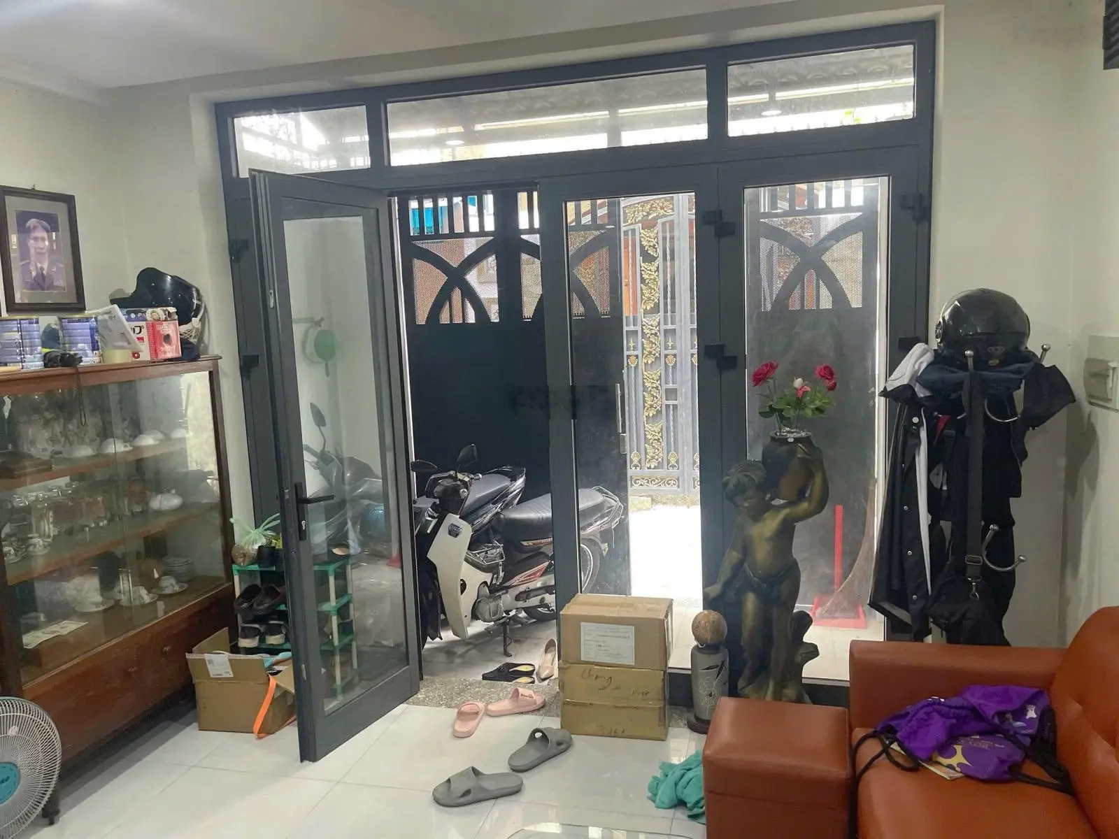 Chính chủ kẹt tiền cần bán gấp căn nhà q10 nội thành gần trung tâm thành phố, giá siêu hời