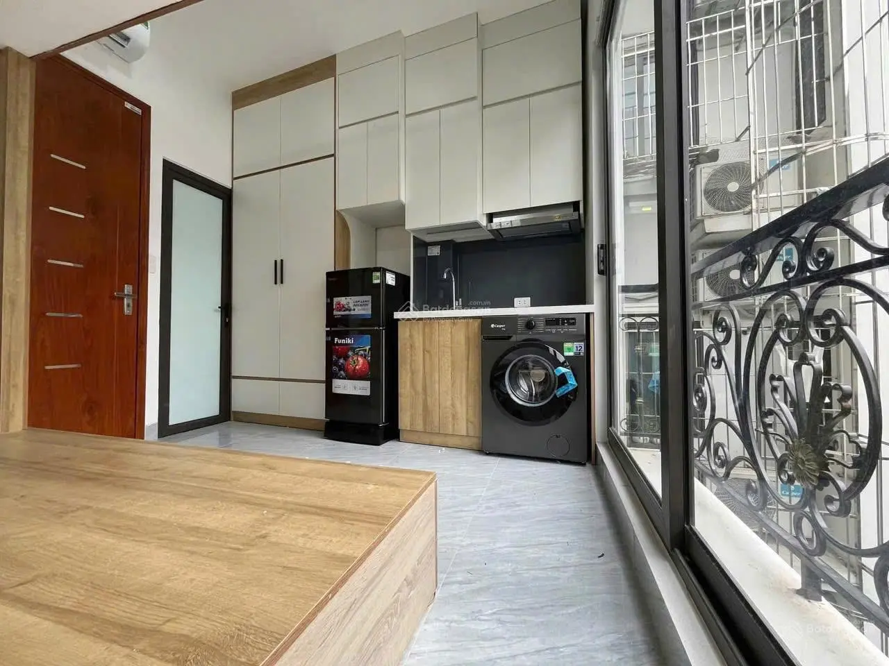 Bán gấp tòa CHDV Chùa Bộc 22 phòng, DT 100tr/th, ngõ ô tô đỗ, 20m ra phố, thang máy, 70m2