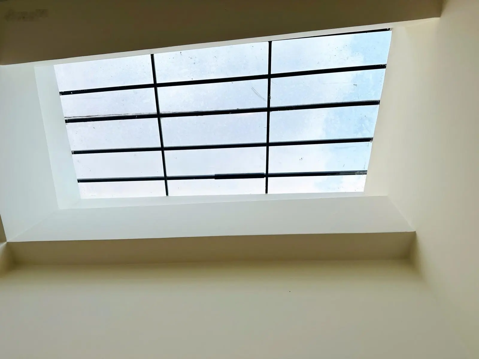 NHÀ XÂY MỚI 4 TẦNG SÁT MẶT TIỀN - Nguyễn Lâm. P7. Q PHÚ NHUẬN, DT 36m2, 3 lầu 4pn, giá 5 tỷ 990 tl