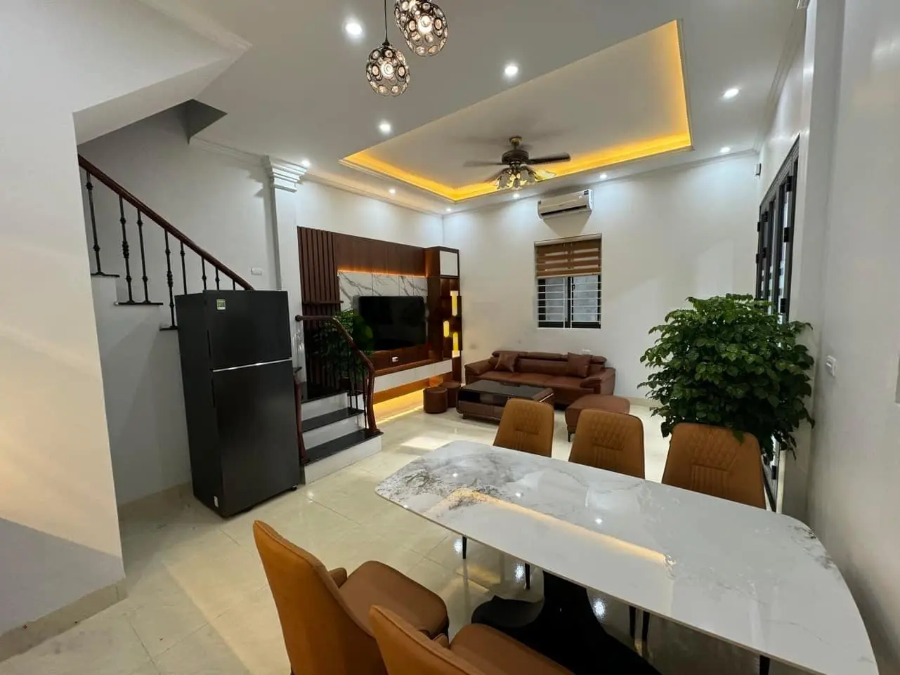 Bán gấp nhà ĐỘI CẤN - BA ĐÌNH - HÀ NỘI, DT: 45m2 x 4 - MT : 7m / Giá : 8,6 Tỷ