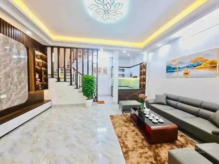 Độc quyền! Giang Văn Minh, lô góc, ngõ thông kinh doanh, 3 gác tránh, gần mặt phố, dt 45m2* 5T