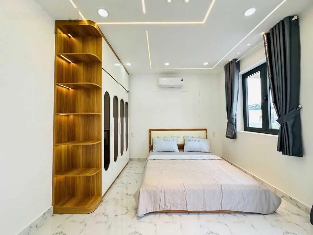 Nhà mới HXH Thống Nhất, 3 tầng, ngang lớn 4,6m, tặng full nội thất, vào ở ngay