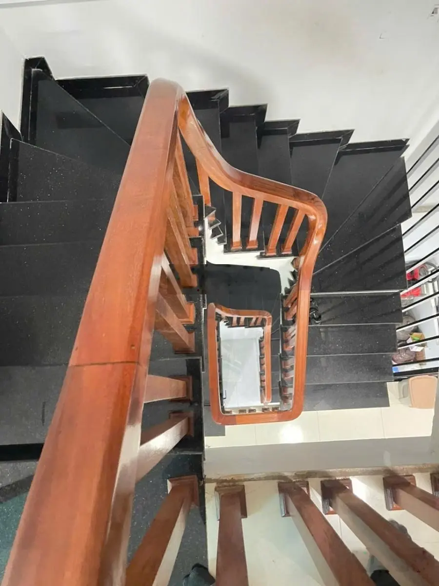Bán Nhà Mặt Phố Hoàng Công,Kiến Hưng. Dt 65m*7tầnng*Mt 5m. Giá 21.3 tỷ. Ô tô tránh, vỉa hè rộng.