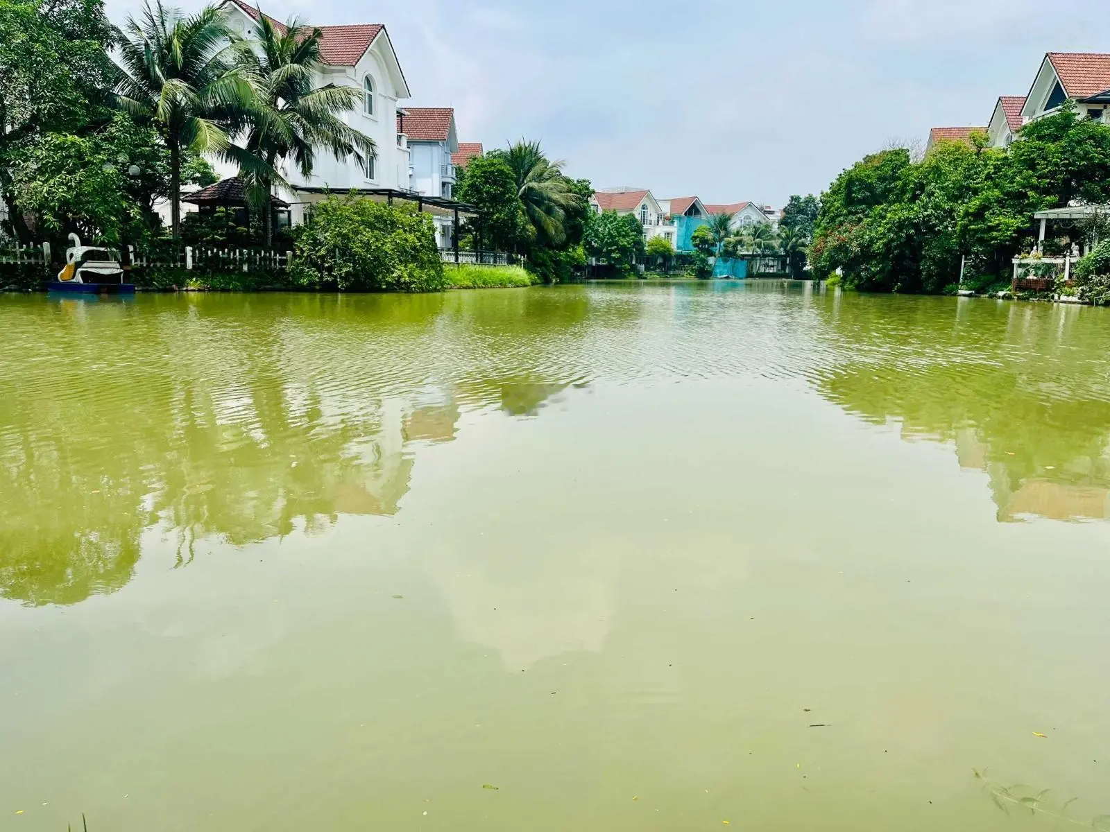 Bán gấp BT Bằng Lăng 03 - 02 hướng ĐB, diện tích 408m2 xây dựng 712m2 căn thô view sông rộng, 99 tỷ