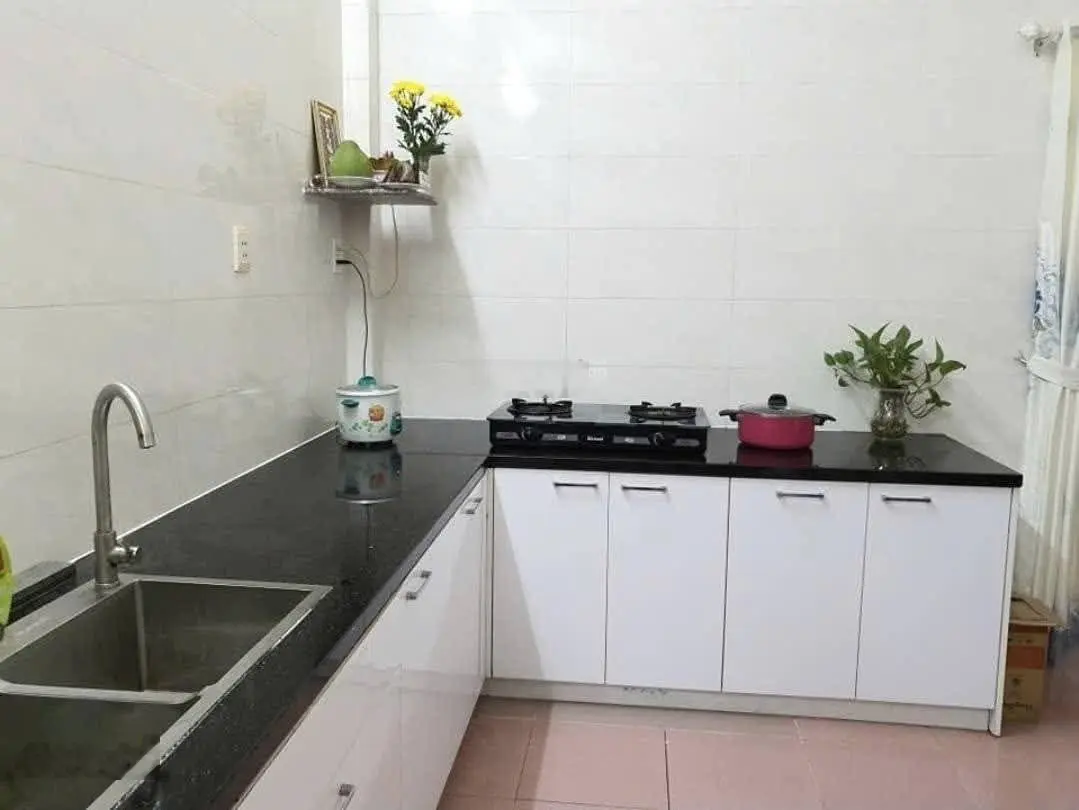 Nhà 3 tấm buôn bán gần bệnh viện dĩ an giá 6 tỷ 100 triệu