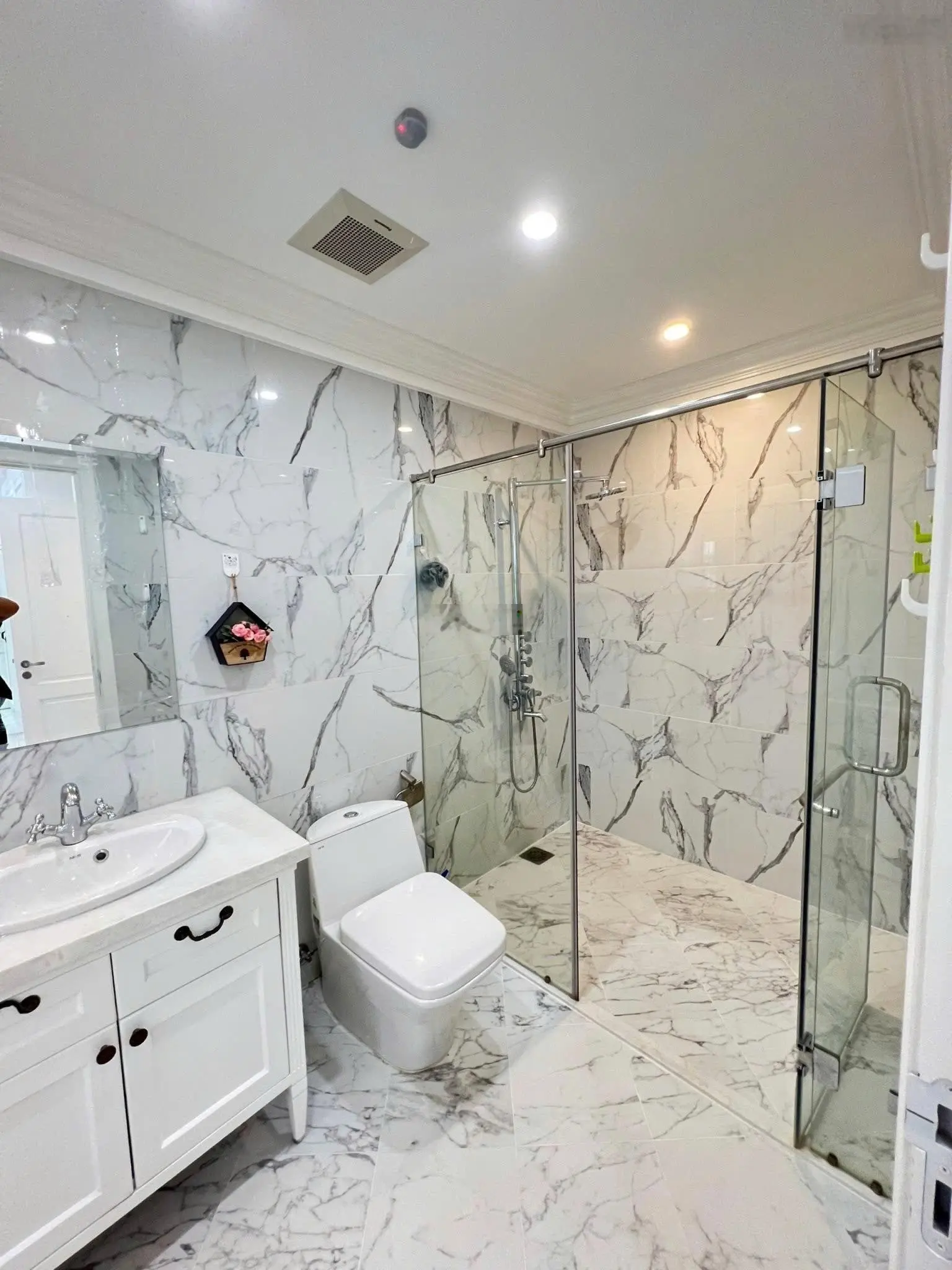 Cần bán gấp CHCC An Phú Q6, 2PN, 100m2, giá 3,5 tỷ(giá thật) full nội thất, có sổ, LH: 0903 318 ***