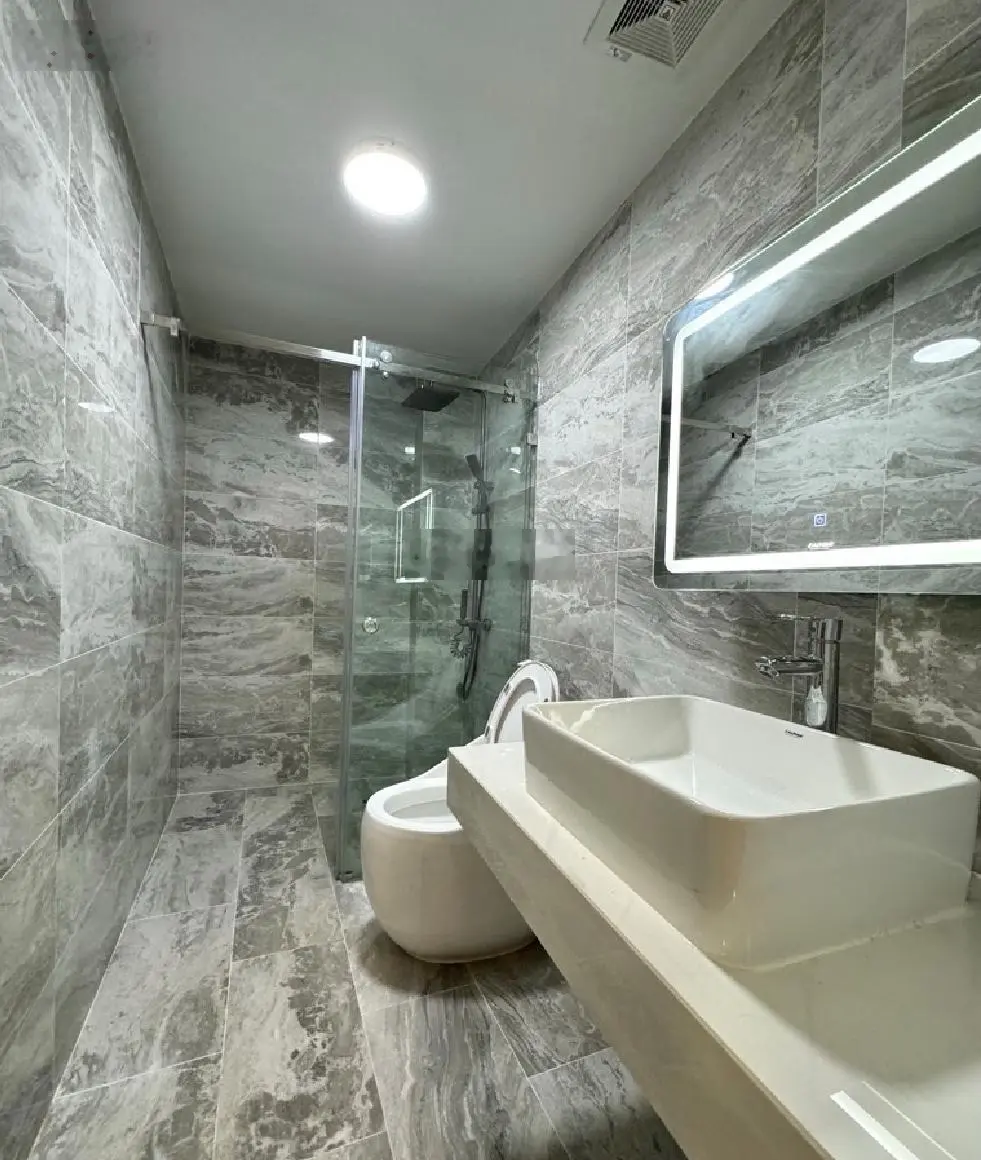 Bán nhà mới đẹp - phố Bạch Mai - 38 m2 - 4tầng - dân xây - sát phố - full nội thất - giá: 6.8 tỷ