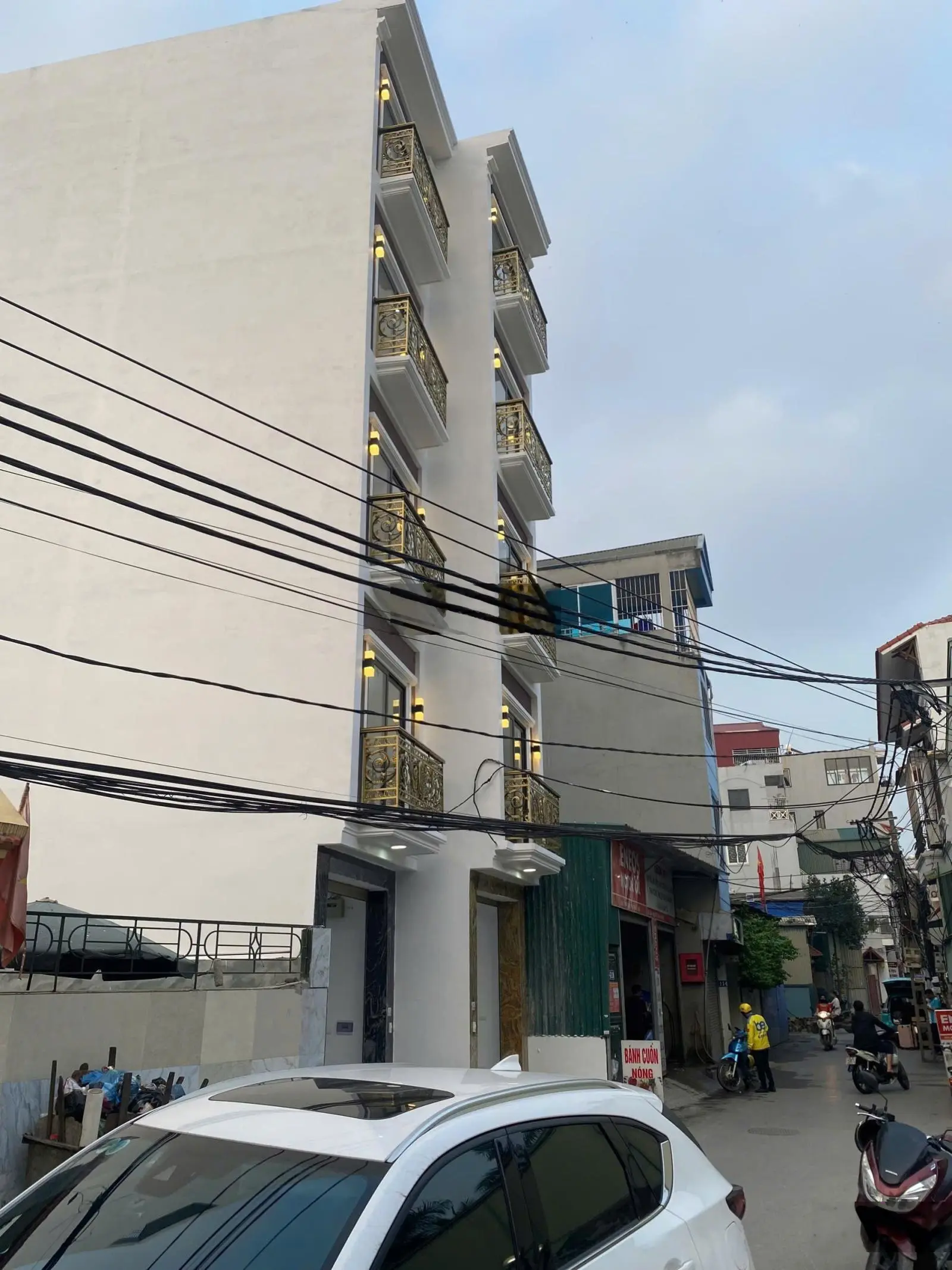 bán nhà siêu đẹp gần chợ, khu công nghiệp ngọc hồi