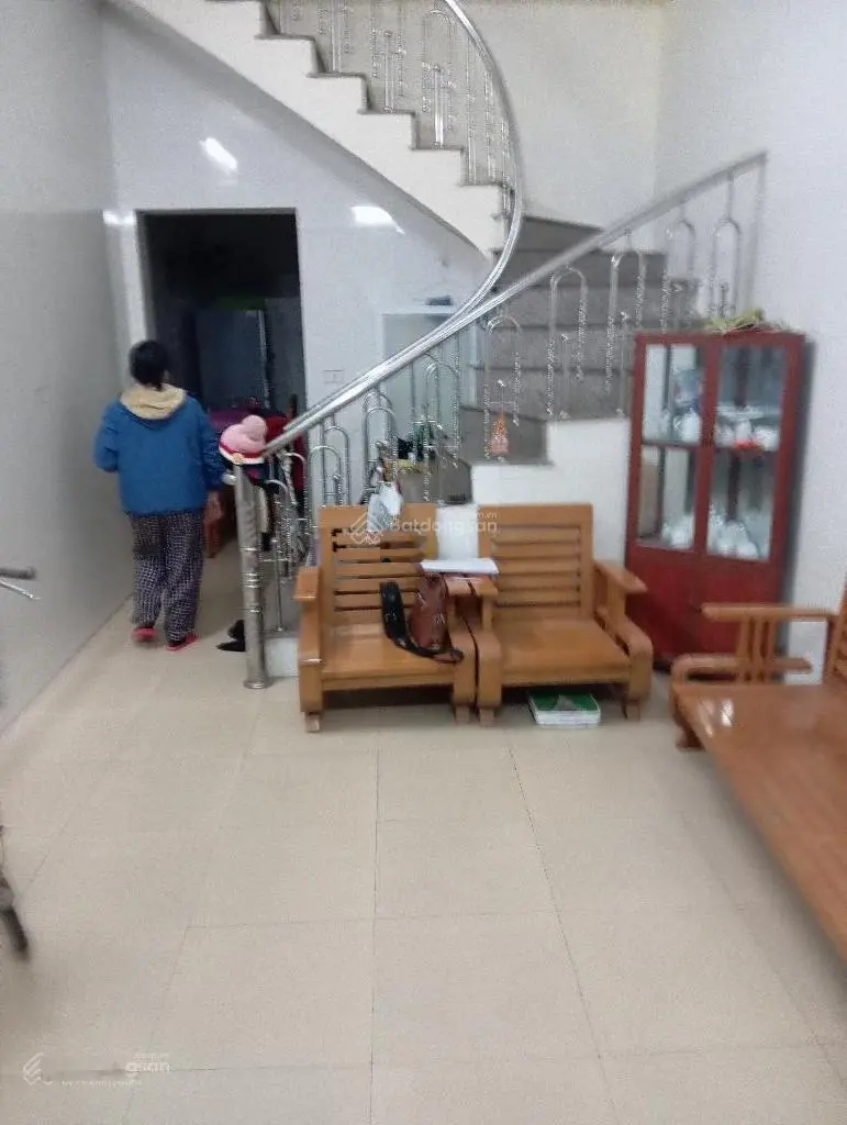 Chính chủ cần bán nhà Nguyễn Trãi,Oto đỗ cửa,kinh doanh,nhà 5 tầng dân xây,lô góc TT nhất quận
